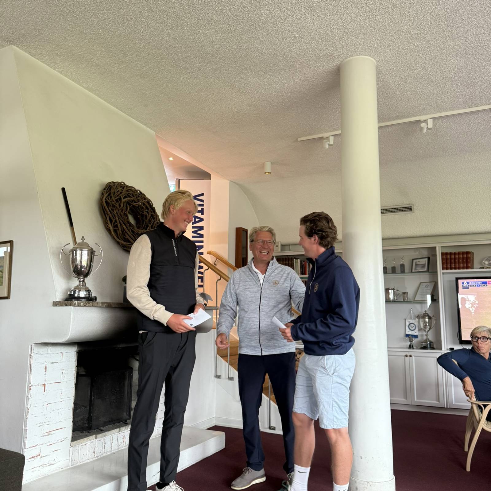 1F4AD1CF 5B8A 4DAD BAD1 D07DCEFB329A 1 102 O