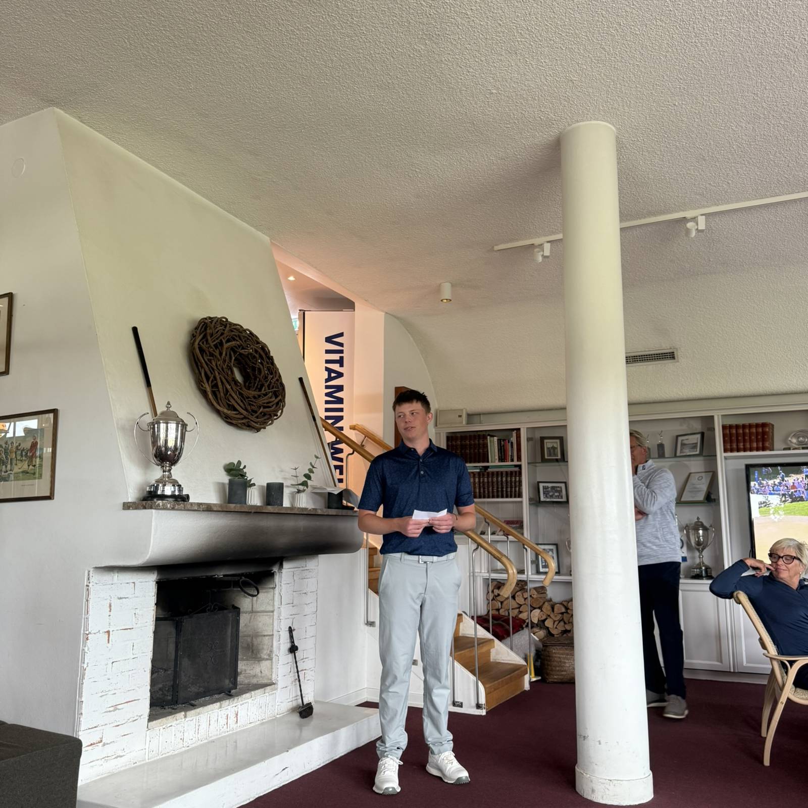 3AEB68AA DBD8 4FC6 A7B8 3887733B3CF5 1 102 O