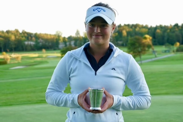 Olivia vann Teen Cup